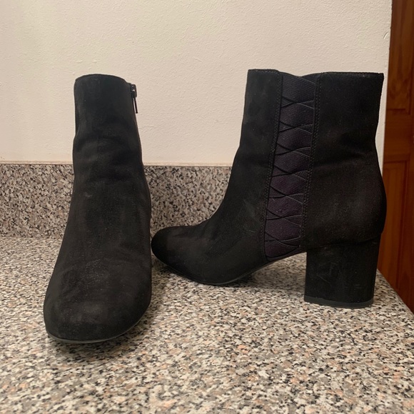 NINE WEST BOOTIES- black size 8 - Picture 2 of 5
